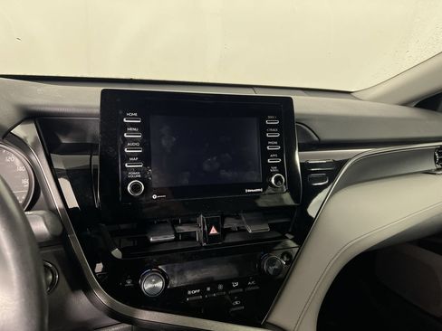 Used 2024 Toyota Camry SE w/ Convenience Package FWD image 20