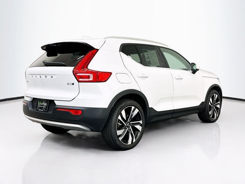 Used 2023 Volvo XC40 B5 Plus w/ Climate Package AWD/4WD image 9