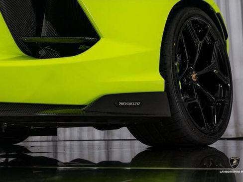 Used 2024 Lamborghini Revuelto AWD/4WD image 15