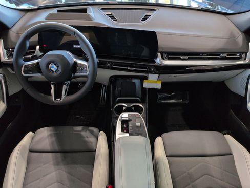 Used 2026 BMW X2 xDrive28i w/ Technology Package image 29