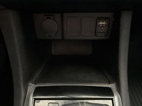 Used 2017 Toyota Corolla LE image 15