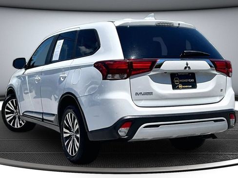 Used 2020 Mitsubishi Outlander SE AWD/4WD image 4