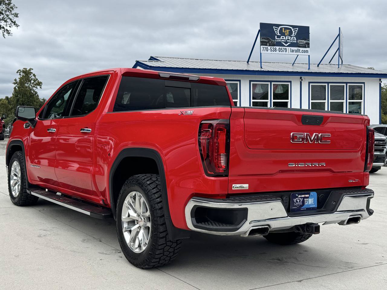Used 2021 GMC Sierra 1500 SLT w/ SLT Convenience Package AWD/4WD image 5