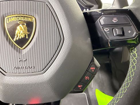 Used 2023 Lamborghini Huracan STO image 25