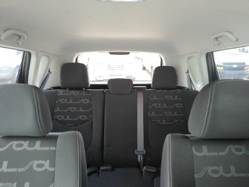 Used 2012 Kia Soul + w/ Audio Pkg FWD image 30