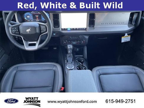 New 2025 Ford Bronco Outer Banks w/ Sasquatch Package image 15