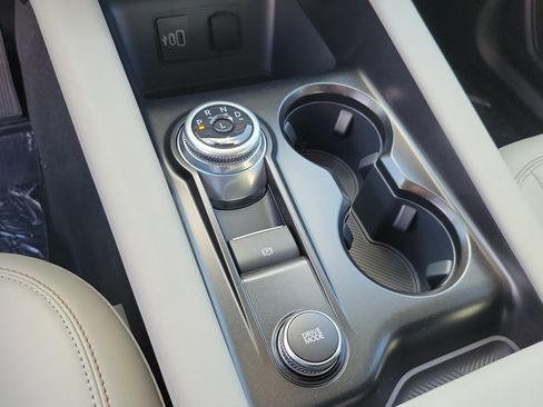 New 2026 Ford Explorer Active w/ Active Comfort Package RWD image 18