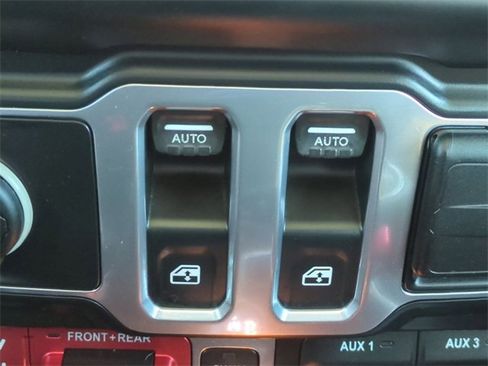 Used 2018 Jeep Wrangler Rubicon image 23