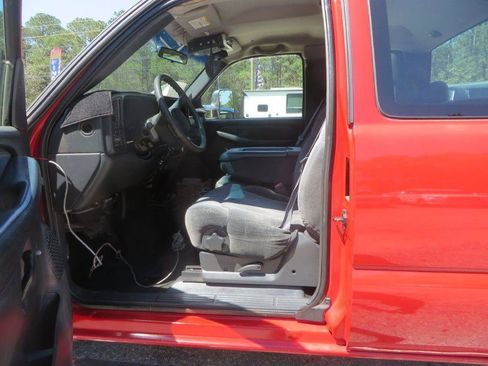 Used 2002 Chevrolet Silverado 3500 2WD Extended Cab image 12
