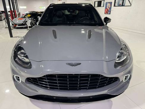 Used 2021 Aston Martin DBX image 2