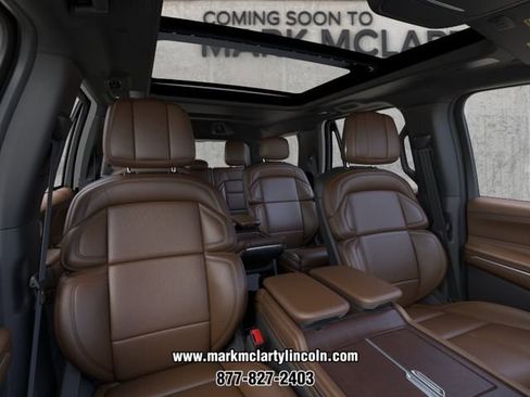 New 2026 Lincoln Navigator Reserve AWD/4WD image 10
