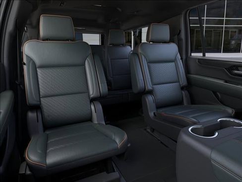 New 2026 GMC Yukon XL AT4 AWD/4WD image 17