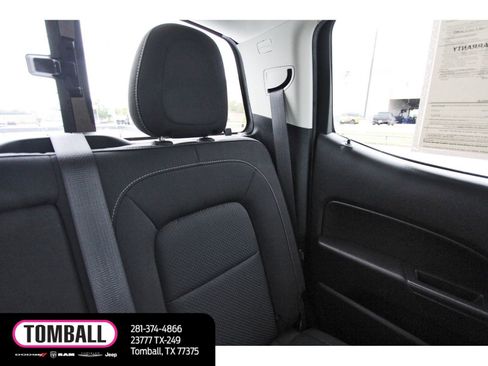 Used 2022 Chevrolet Colorado LT w/ LT Convenience Package RWD image 12