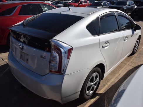 Used 2015 Toyota Prius Two image 5
