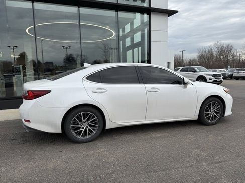 Used 2016 Lexus ES 350 image 2
