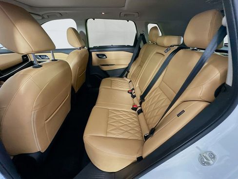 Certified 2023 Nissan Rogue Platinum AWD/4WD image 33
