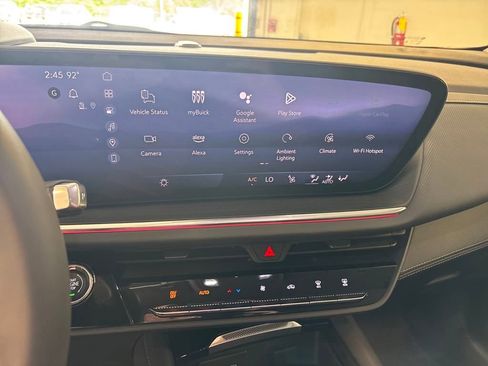 New 2025 Buick Envision Preferred image 35