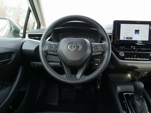 Used 2023 Toyota Corolla LE image 20