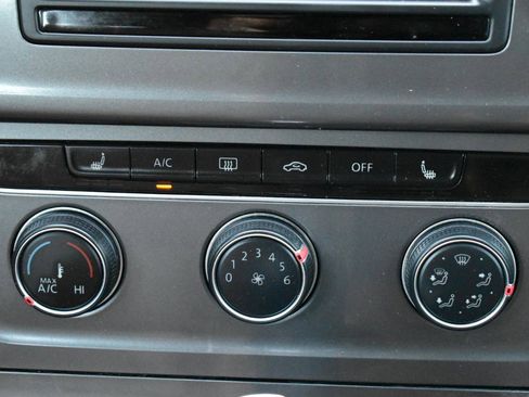 Used 2017 Volkswagen Golf Alltrack S image 20