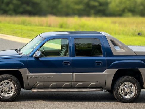 Used 2002 Chevrolet Avalanche 2500 AWD/4WD image 7