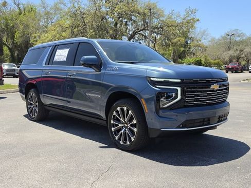 New 2026 Chevrolet Suburban High Country RWD image 2