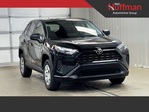 Used 2023 Toyota RAV4 LE image 1