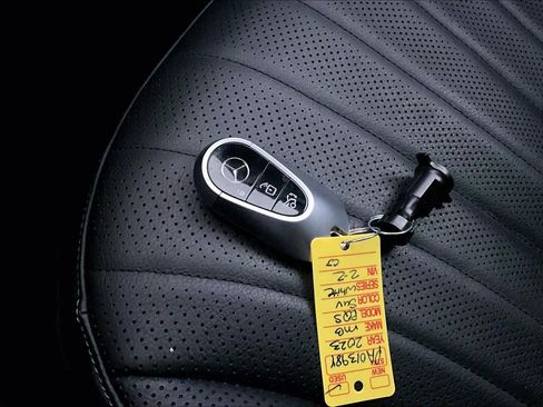 Used 2023 Mercedes-Benz EQS 580 4MATIC SUV image 14