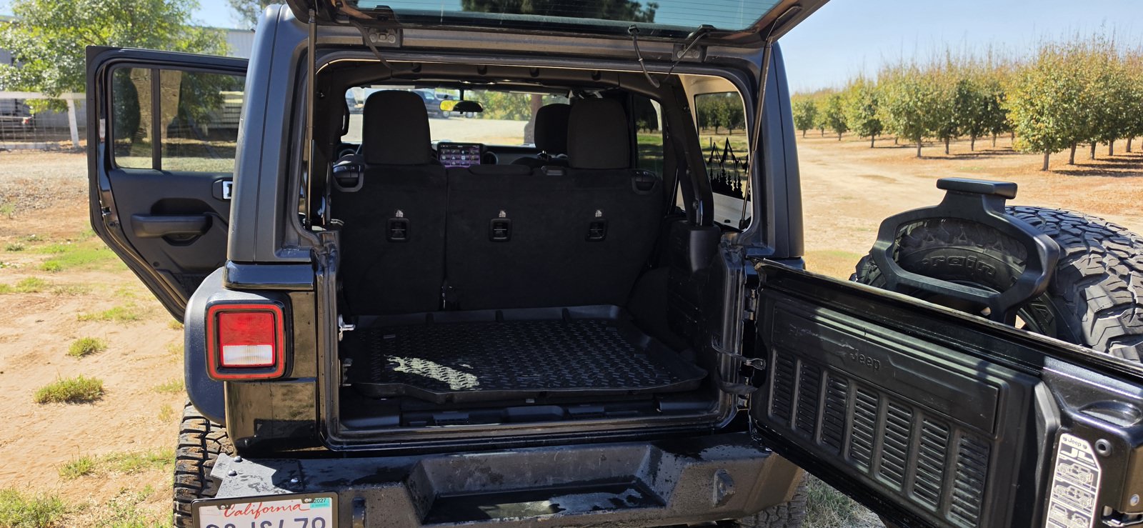 Used 2019 Jeep Wrangler Unlimited Sport S AWD/4WD image 7