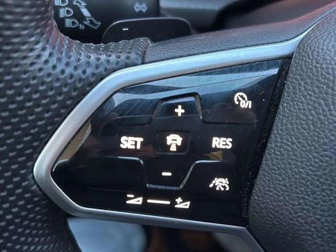 Used 2022 Volkswagen GTI Autobahn image 38