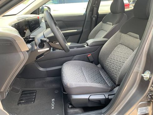 New 2026 Nissan Kicks SV w/ Cold Weather Package FWD image 8
