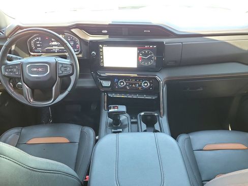 Used 2024 GMC Sierra 1500 AT4 w/ Technology Package AWD/4WD image 16