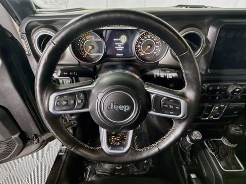 Used 2020 Jeep Wrangler Unlimited Sahara AWD/4WD image 19