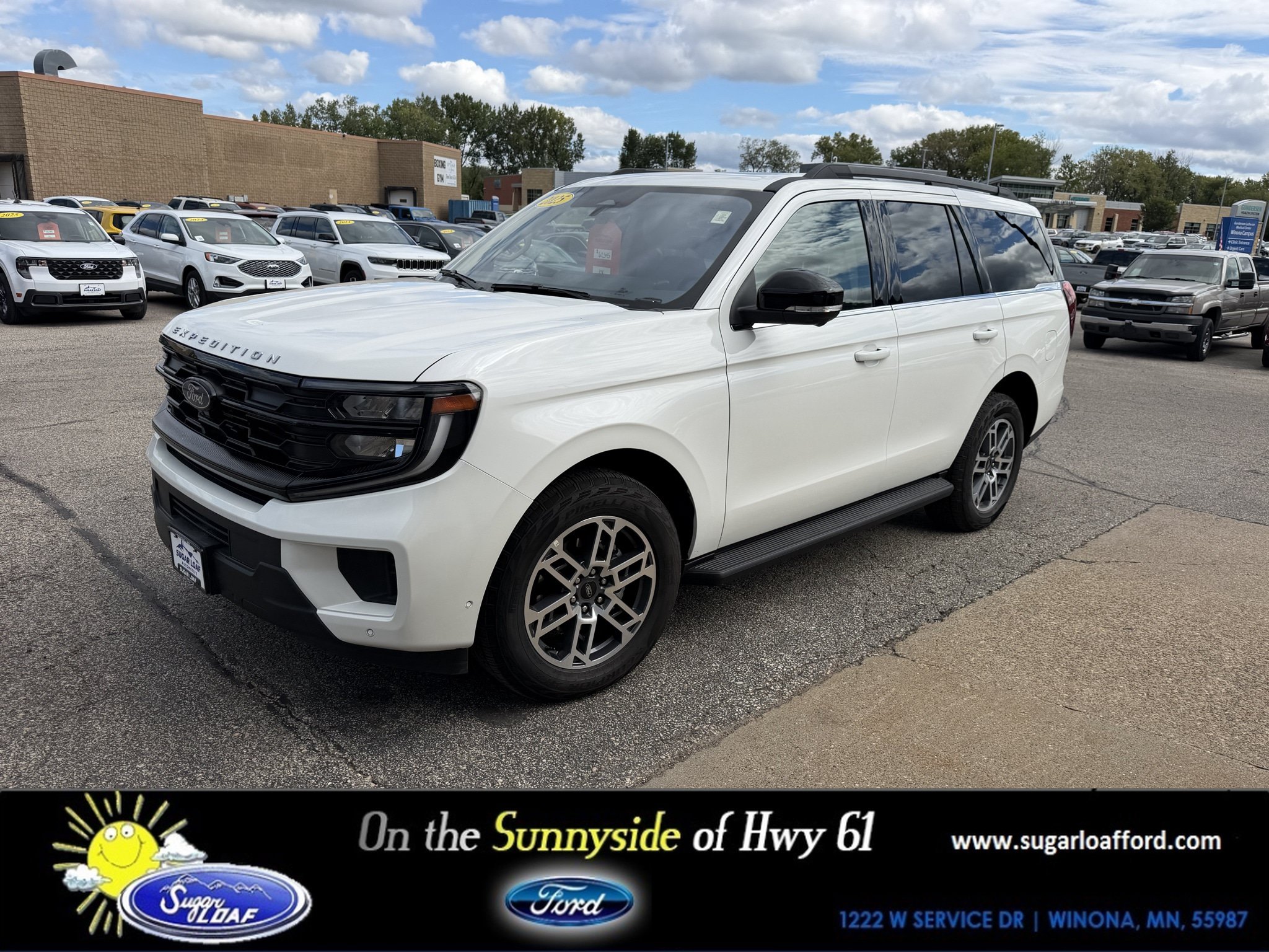 Used 2025 Ford Expedition Active AWD/4WD image 1