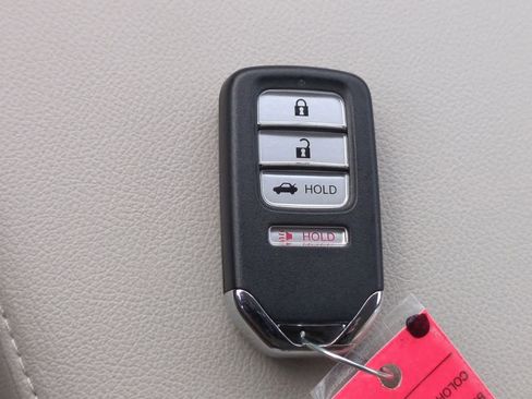 Used 2022 Honda Accord LX image 32