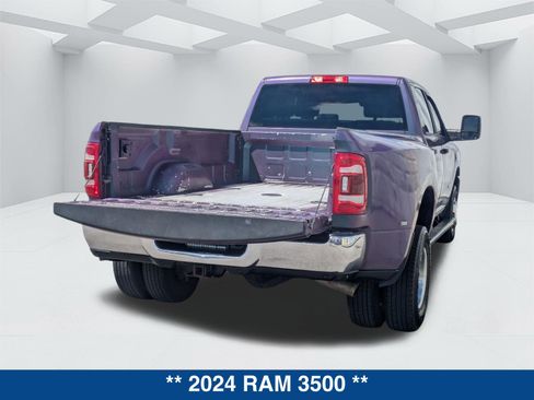 Used 2024 RAM 3500 Big Horn AWD/4WD image 14