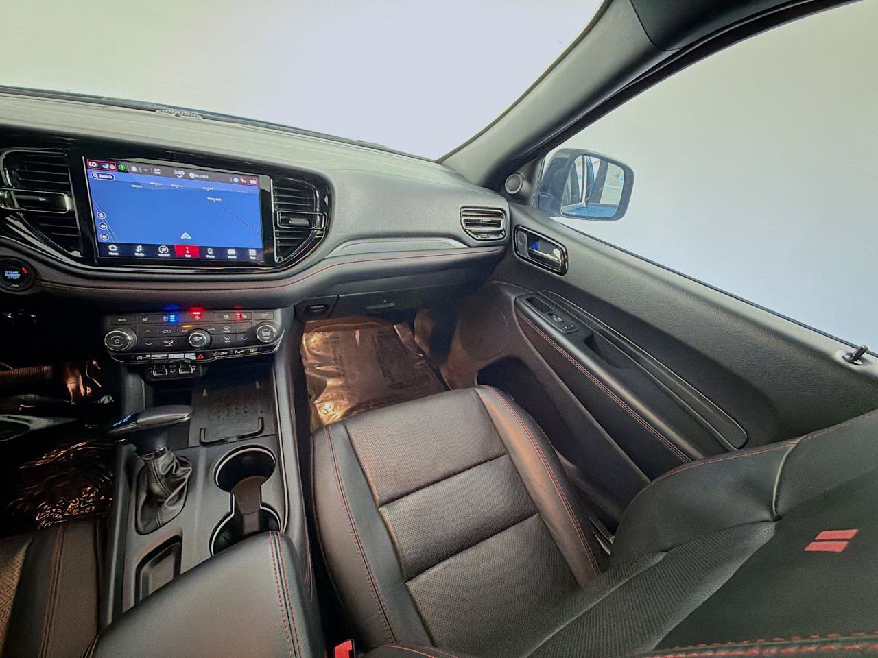 Used 2025 Dodge Durango GT AWD/4WD image 12