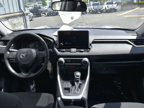 Certified 2025 Toyota RAV4 LE AWD/4WD image 26