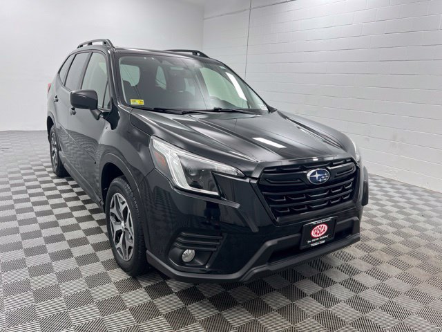 Used 2023 Subaru Forester Premium AWD/4WD image 1