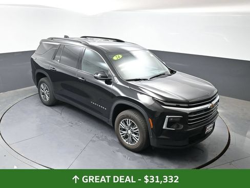 Used 2024 Chevrolet Traverse LT FWD image 18