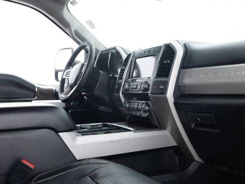 Used 2019 Ford F250 Lariat w/ Lariat Ultimate Package AWD/4WD image 34