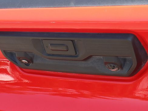 Used 2025 Chevrolet Silverado 1500 LT RWD image 47