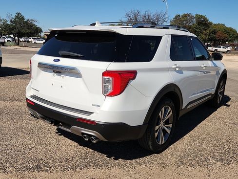 Used 2020 Ford Explorer Platinum image 3