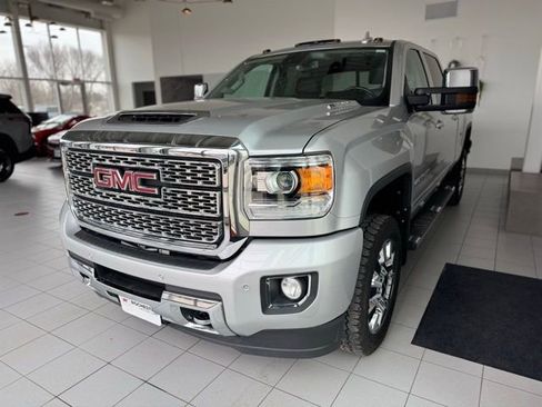 Used 2019 GMC Sierra 2500 Denali w/ Duramax Plus Package image 31