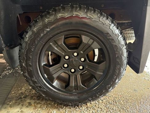 Used 2016 Chevrolet Silverado 1500 LT w/ Midnight Edition AWD/4WD image 10