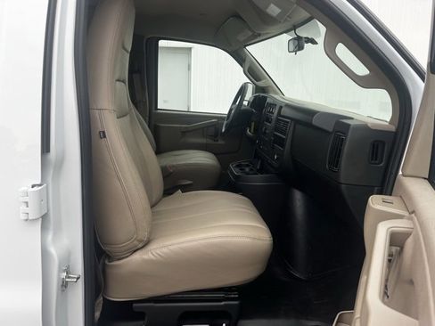 New 2025 Chevrolet Express 2500 w/ Driver Convenience Package image 19