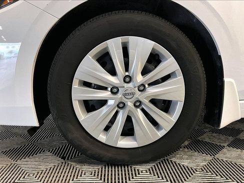 Used 2024 Nissan Sentra S FWD image 8