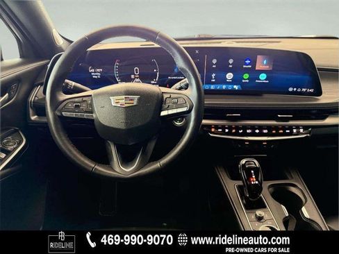 Used 2024 Cadillac XT4 Premium Luxury w/ Cold Weather Package FWD image 14
