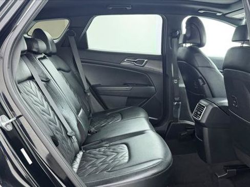 Used 2023 Kia Sportage X-Line w/ X-Line Premium Package AWD/4WD image 18