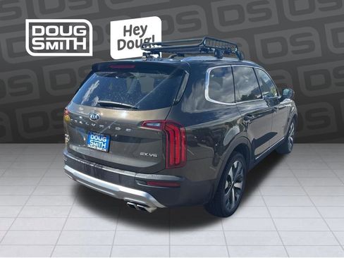 Certified 2020 Kia Telluride EX w/ EX Premium Package AWD/4WD image 7