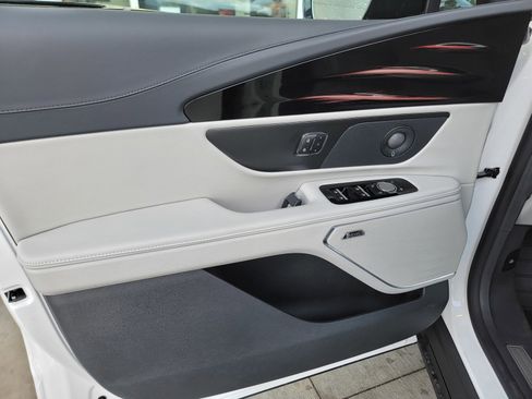 New 2026 Lincoln Nautilus Premier w/ Equipment Group 102A image 8